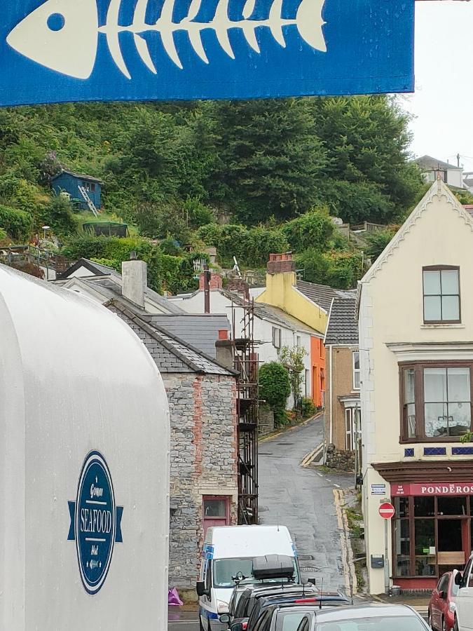 Fishermen'S Cottage With Log Burner, 2 Bathrooms & Sea Views From Garden Terraces Mumbles Exterior foto