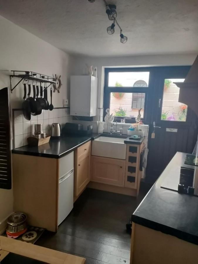 Fishermen'S Cottage With Log Burner, 2 Bathrooms & Sea Views From Garden Terraces Mumbles Exterior foto